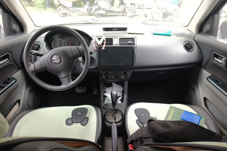 Used Suzuki Swift 2015 1.5L Automatic Limited Edition Center Console