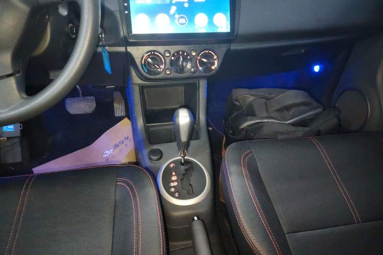 Used Suzuki Swift 2015 1.5L Automatic Limited Edition Gear Lever