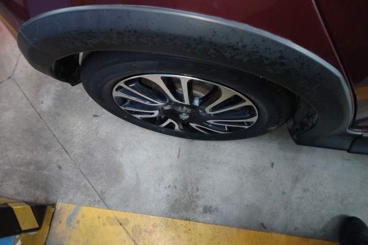 Used Suzuki Swift 2015 1.5L Automatic Limited Edition Right Rear Wheel Hub