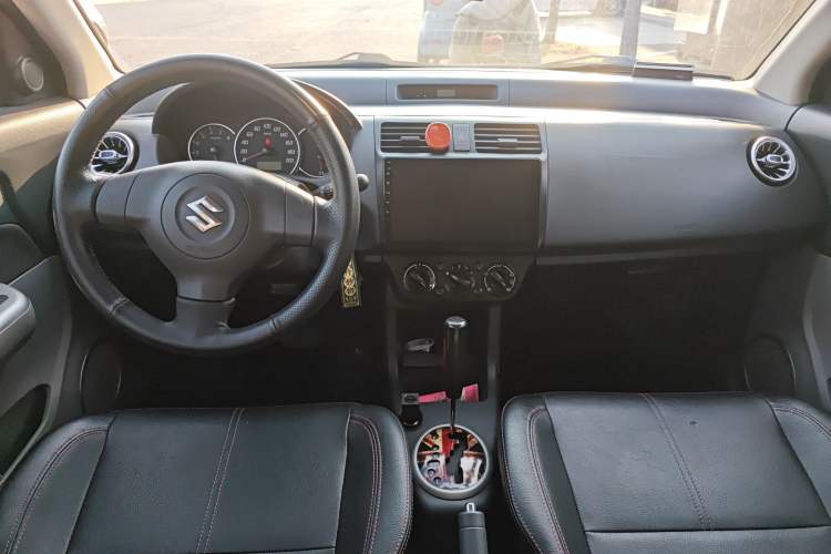Used Suzuki Swift 2015 1.5L Automatic Limited Edition Center Console