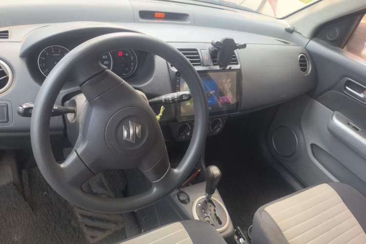 Used Suzuki Swift 2015 1.5L Automatic Limited Edition Center Console