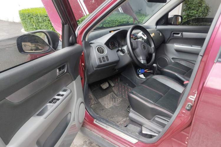 Used Suzuki Swift 2015 1.5L Automatic Limited Edition Driver Seat