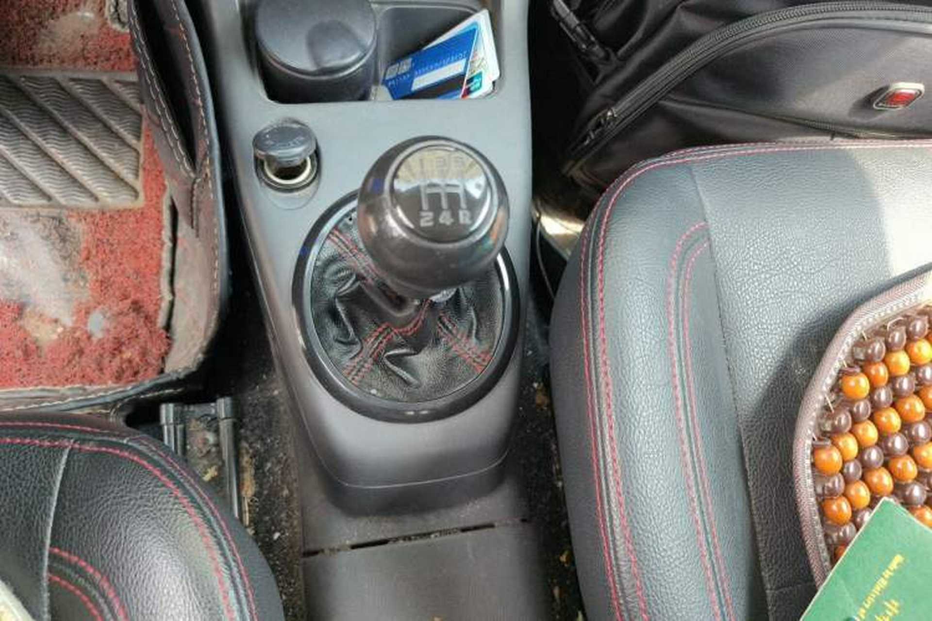 Used Suzuki Swift 2015 1.5L Manual Limited Edition Gear Lever