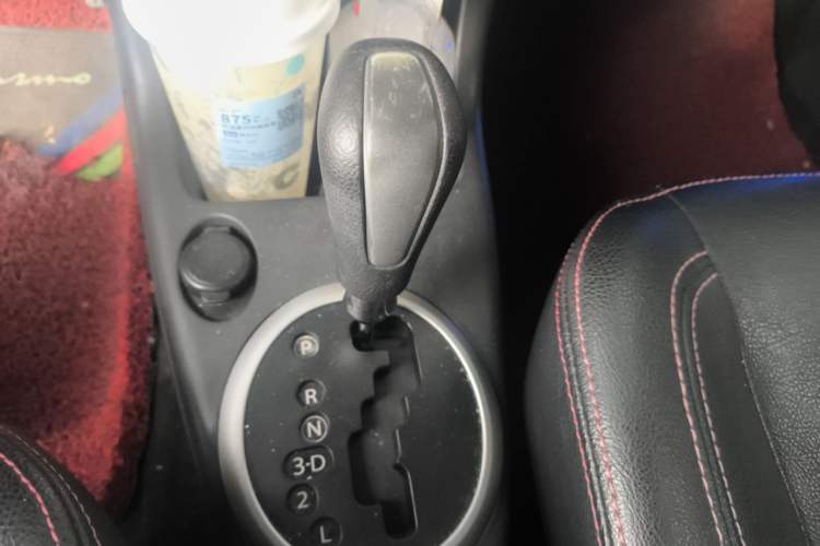 Used Suzuki Swift 2015 1.5L Automatic Limited Edition Gear Lever