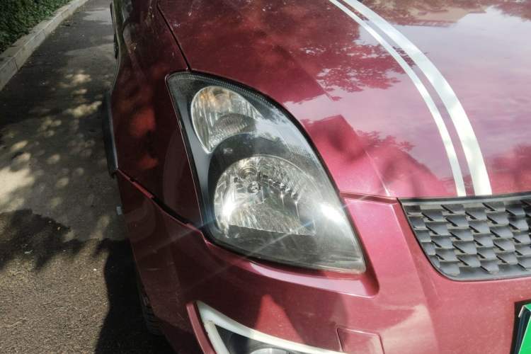 Used Suzuki Swift 2015 1.5L Automatic Limited Edition Right Front Headlight