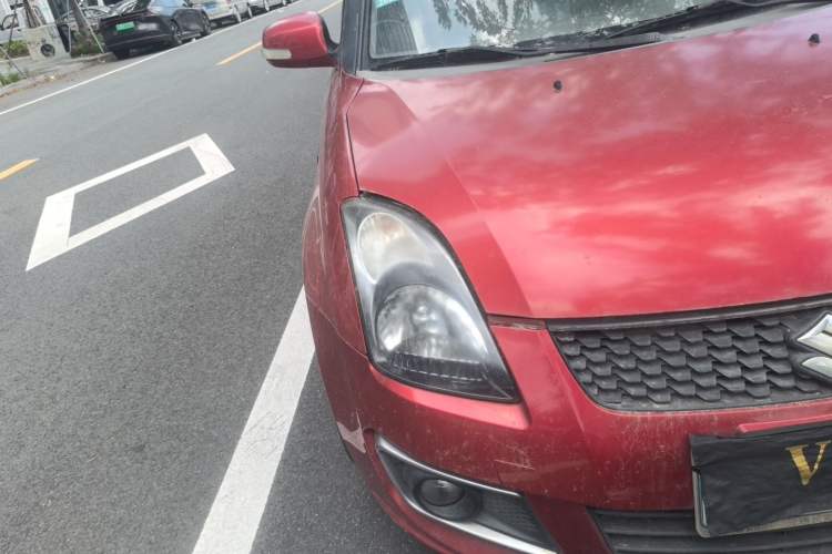 Used Suzuki Swift 2015 1.5L Automatic Limited Edition Right Front Headlight