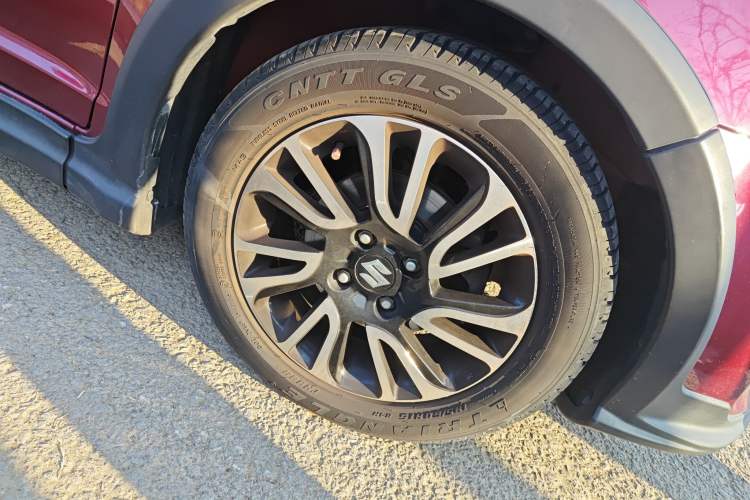 Used Suzuki Swift 2015 1.5L Automatic Limited Edition Right Front Wheel Hub