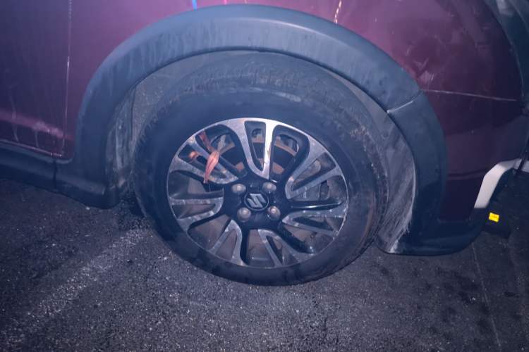 Used Suzuki Swift 2015 1.5L Automatic Limited Edition Right Front Wheel Hub