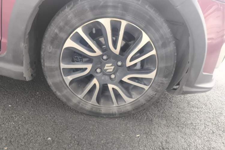 Used Suzuki Swift 2015 1.5L Automatic Limited Edition Right Front Wheel Hub