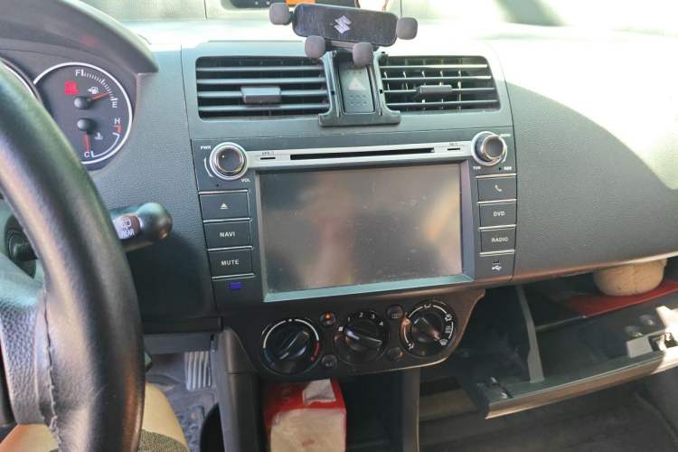 Used Suzuki Swift 2015 1.5L Automatic Limited Edition Audio And AC Panel