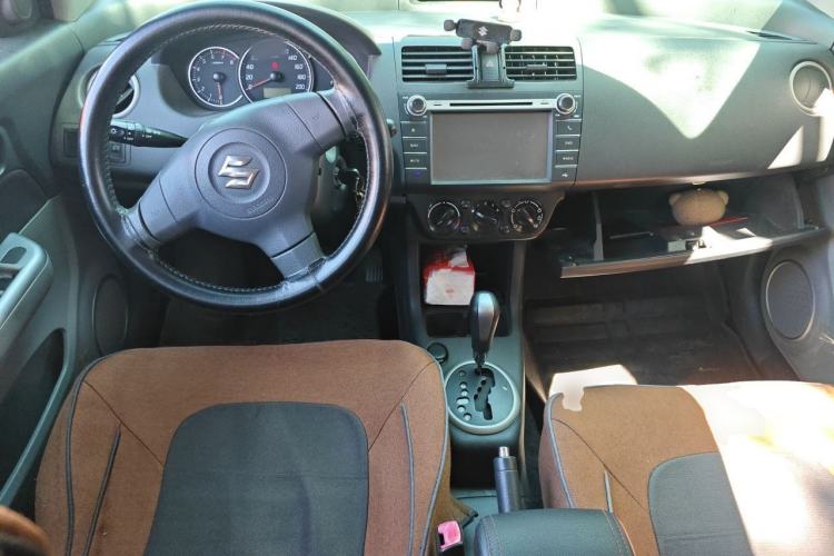 Used Suzuki Swift 2015 1.5L Automatic Limited Edition Center Console