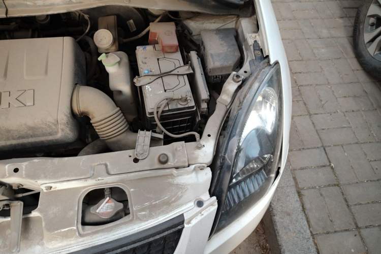 Used Suzuki Swift 2015 1.5L Automatic Limited Edition Engine Bay Left