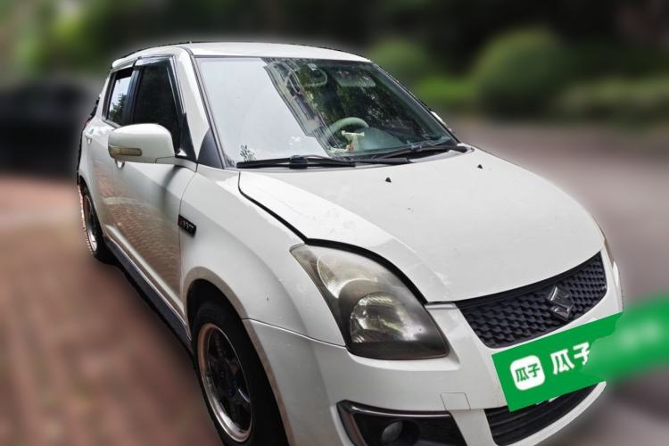 Used Suzuki Swift 2015 1.5L Automatic Limited Edition Front Right 45 Deg