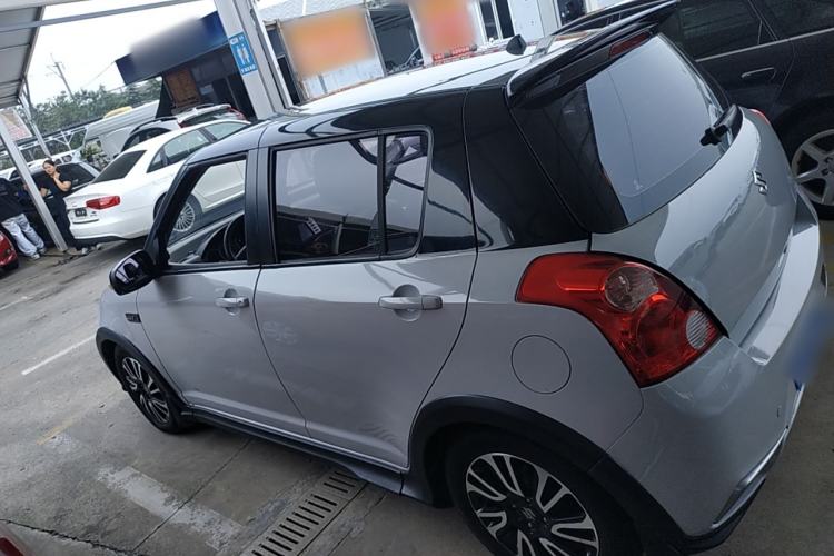 Used Suzuki Swift 2015 1.5L Automatic Limited Edition Left Side