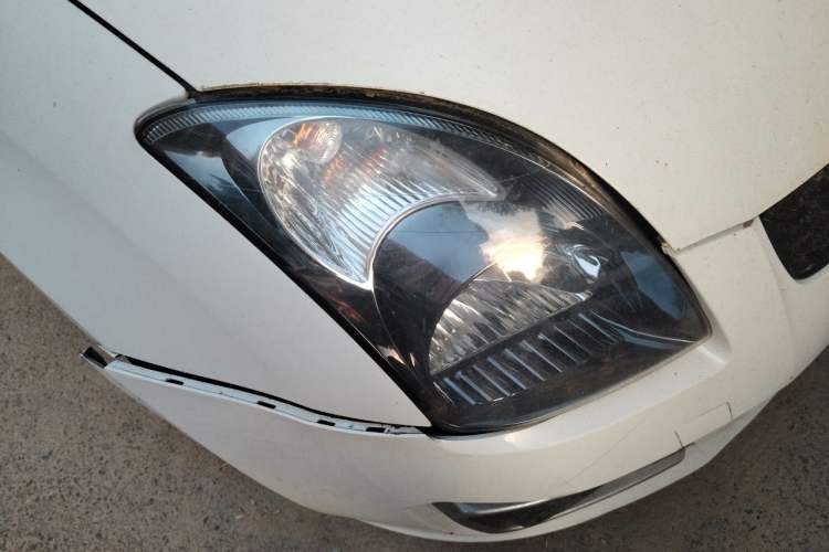 Used Suzuki Swift 2015 1.5L Automatic Limited Edition Right Front Headlight
