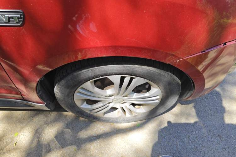 Used Suzuki Swift 2015 1.5L Automatic Limited Edition Right Front Wheel Hub