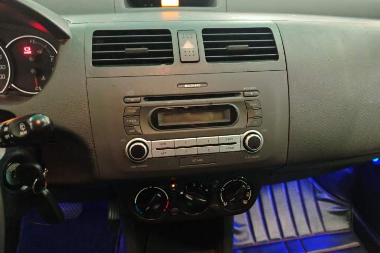 Used Suzuki Swift 2015 1.5L Automatic Limited Edition Audio And AC Panel
