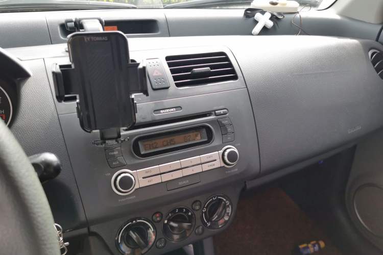 Used Suzuki Swift 2015 1.5L Automatic Limited Edition Audio And AC Panel