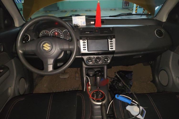 Used Suzuki Swift 2015 1.5L Automatic Limited Edition Center Console