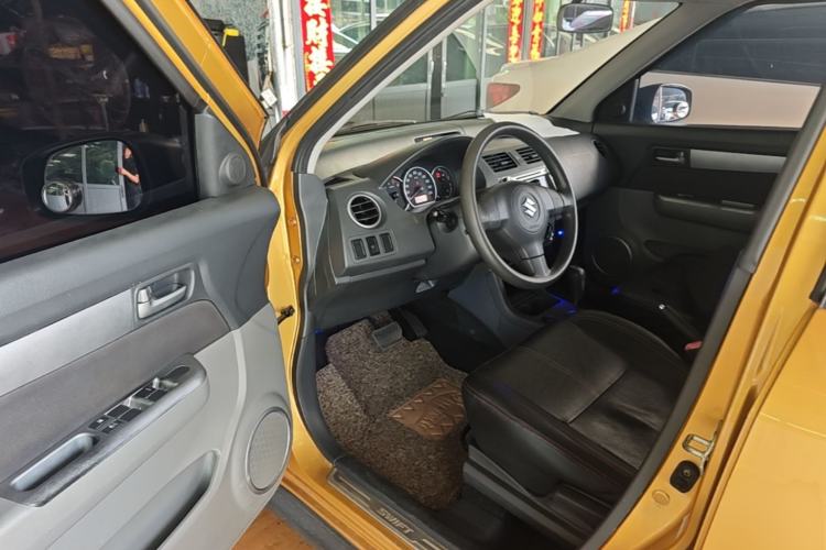 Used Suzuki Swift 2015 1.5L Automatic Limited Edition Driver Seat