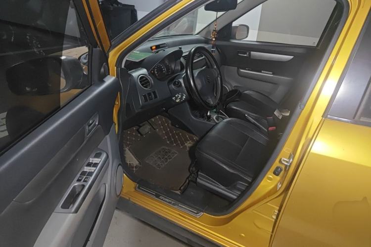 Used Suzuki Swift 2015 1.5L Automatic Limited Edition Driver Seat