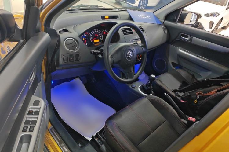 Used Suzuki Swift 2015 1.5L Manual Limited Edition Driver Seat