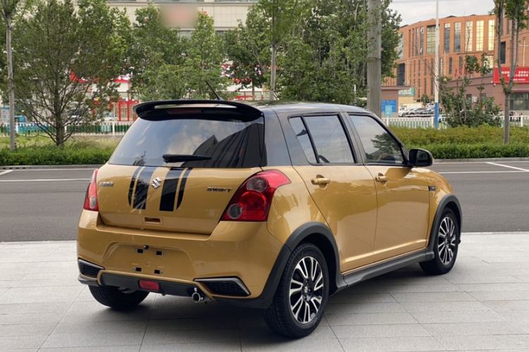 Used Suzuki Swift 2015 1.5L Manual Limited Edition Exterior 4