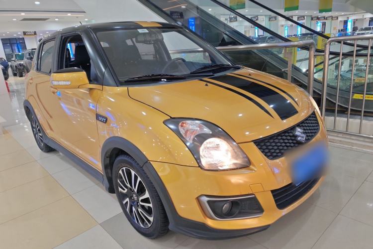 Used Suzuki Swift 2015 1.5L Manual Limited Edition Front Right 45 Deg