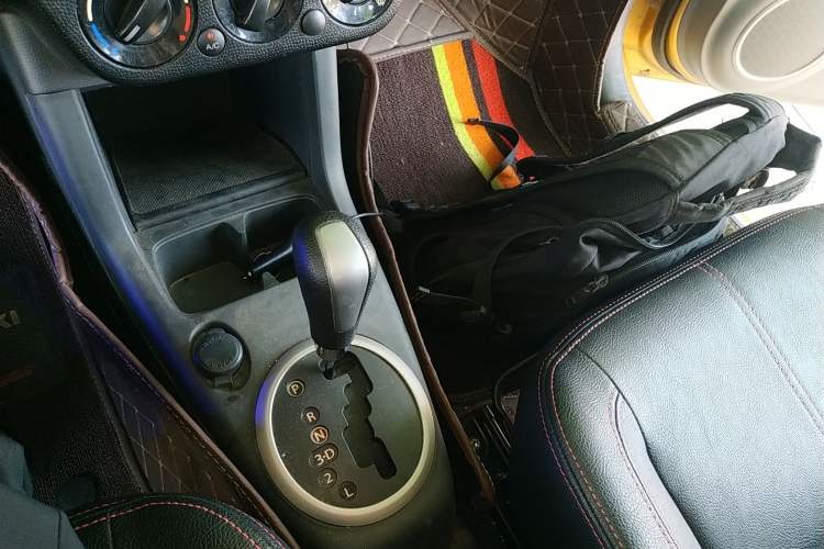 Used Suzuki Swift 2015 1.5L Automatic Limited Edition Gear Lever