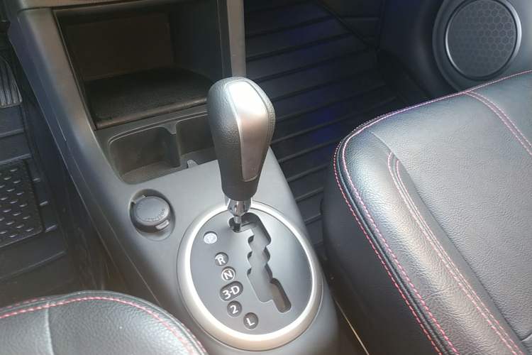 Used Suzuki Swift 2015 1.5L Automatic Limited Edition Gear Lever