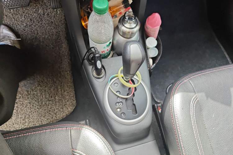 Used Suzuki Swift 2015 1.5L Automatic Limited Edition Gear Lever
