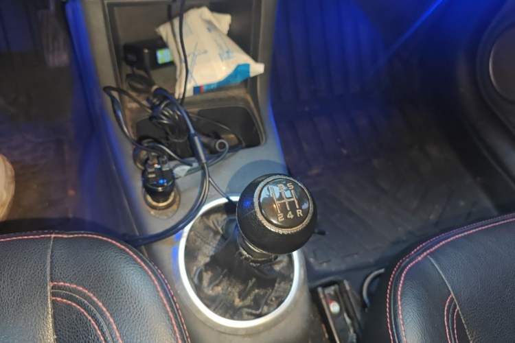 Used Suzuki Swift 2015 1.5L Manual Limited Edition Gear Lever
