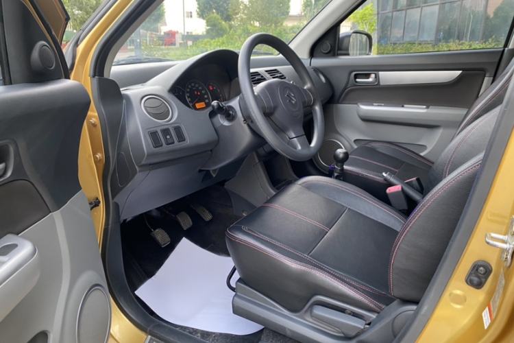 Used Suzuki Swift 2015 1.5L Manual Limited Edition Interior 4