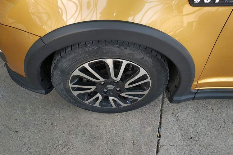 Used Suzuki Swift 2015 1.5L Automatic Limited Edition Left Front Wheel Hub
