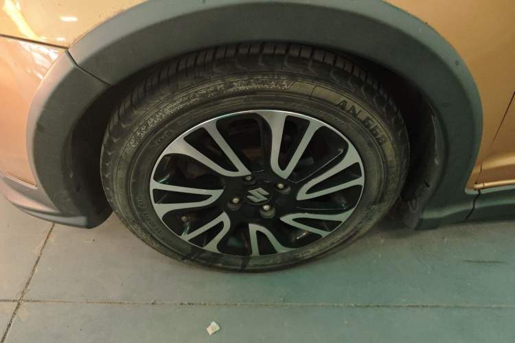 Used Suzuki Swift 2015 1.5L Automatic Limited Edition Left Front Wheel Hub