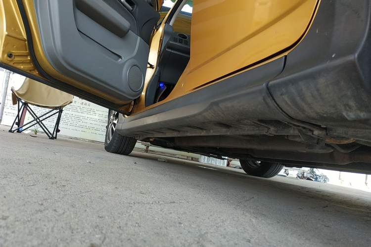 Used Suzuki Swift 2015 1.5L Automatic Limited Edition Left Side Sill