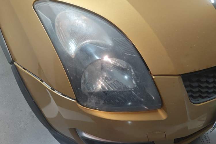 Used Suzuki Swift 2015 1.5L Automatic Limited Edition Right Front Headlight