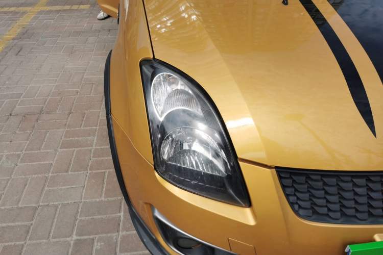 Used Suzuki Swift 2015 1.5L Automatic Limited Edition Right Front Headlight