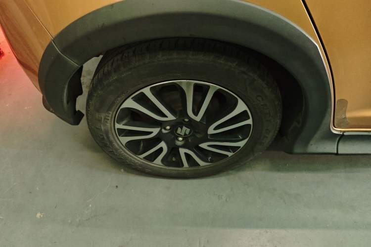 Used Suzuki Swift 2015 1.5L Automatic Limited Edition Right Rear Wheel Hub