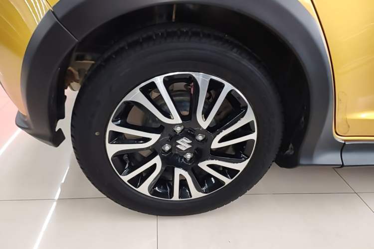 Used Suzuki Swift 2015 1.5L Manual Limited Edition Right Rear Wheel Hub
