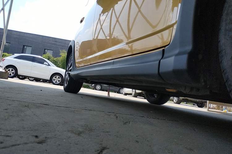 Used Suzuki Swift 2015 1.5L Automatic Limited Edition Right Side Sill
