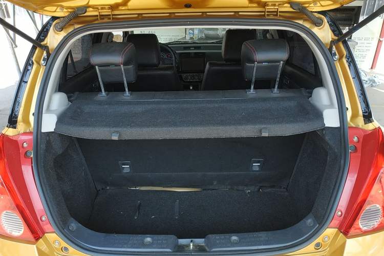 Used Suzuki Swift 2015 1.5L Automatic Limited Edition Trunk