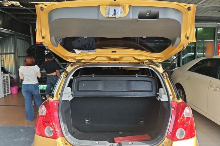 Used Suzuki Swift 2015 1.5L Automatic Limited Edition Trunk