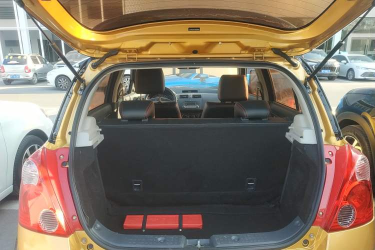 Used Suzuki Swift 2015 1.5L Automatic Limited Edition Trunk