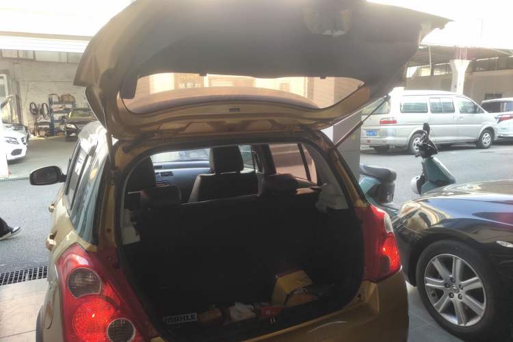 Used Suzuki Swift 2015 1.5L Automatic Limited Edition Trunk