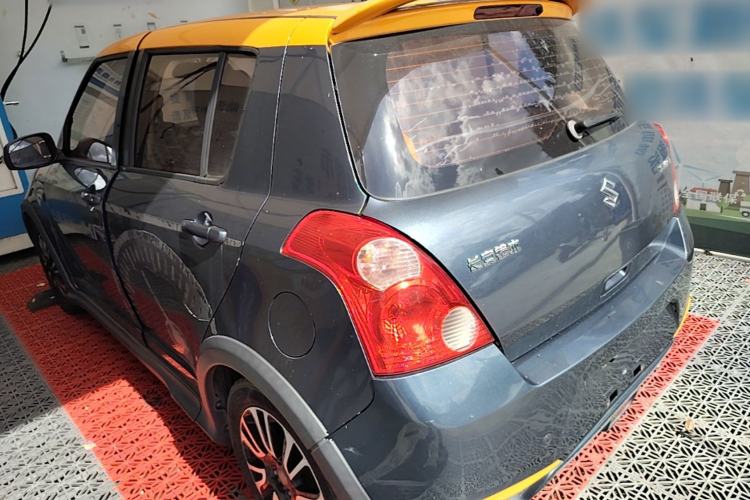 Used Suzuki Swift 2016 1.5L Automatic Fashionable Coolplay Edition Exterior 2