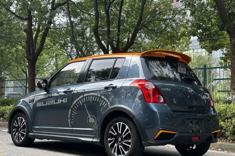 Used Suzuki Swift 2016 1.5L Automatic Fashionable Coolplay Edition Exterior 4