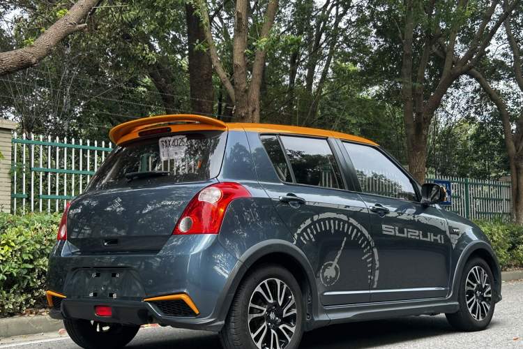 Used Suzuki Swift 2016 1.5L Automatic Fashionable Coolplay Edition Exterior 6