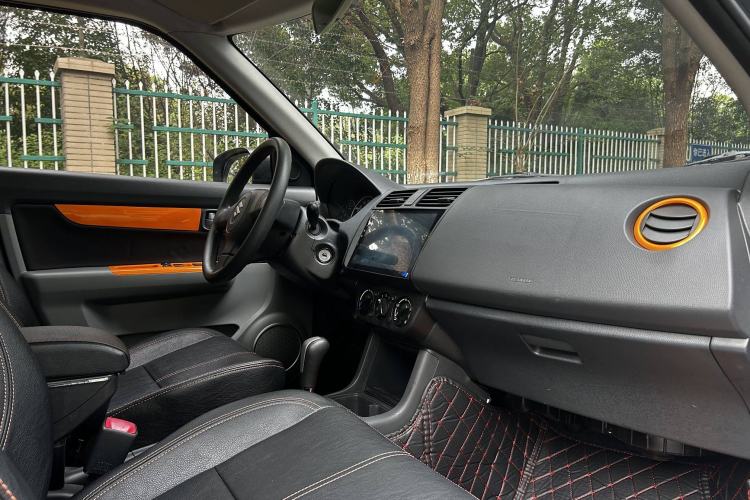 Used Suzuki Swift 2016 1.5L Automatic Fashionable Coolplay Edition Interior 7