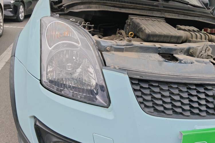 Used Suzuki Swift 2016 1.5L Automatic Fashionable Coolplay Edition Right Front Headlight